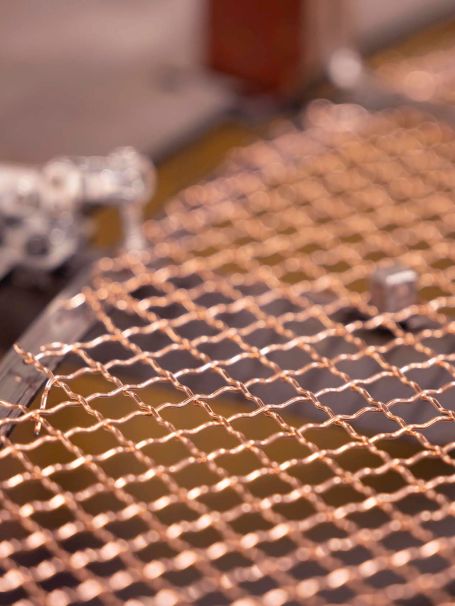 Krenelerat galler närbild