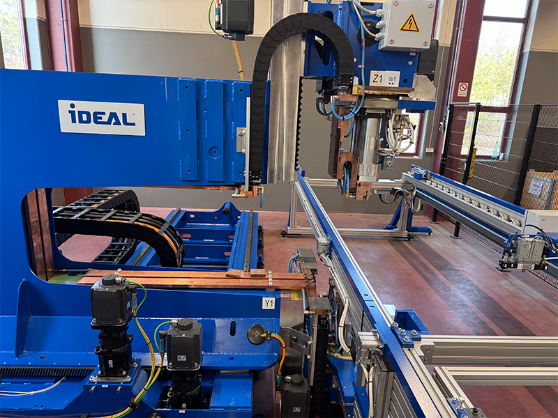 Överblick på Posiweld maskin